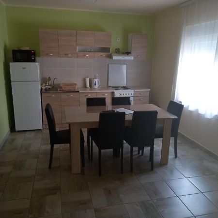 Apartman Fiva Pacir Exterior foto
