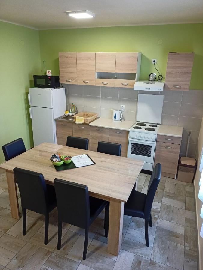 Apartman Fiva Pacir Exterior foto