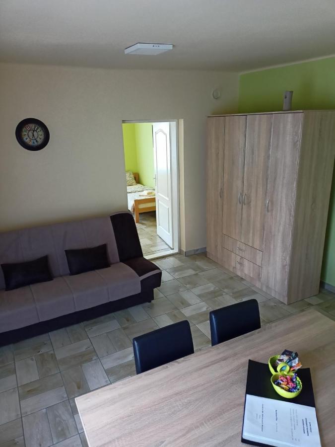 Apartman Fiva Pacir Exterior foto